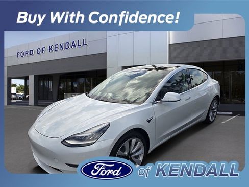 Used 2020 Tesla Model 3 Standard Range Plus image 1