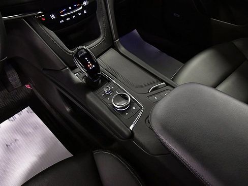 Used 2024 Cadillac XT6 Luxury w/ LPO, Floor Liner Package image 23