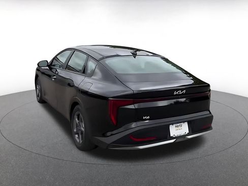 Used 2025 Kia K4 LXS image 12