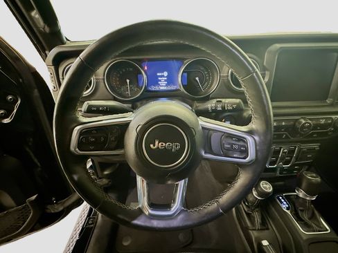 Used 2023 Jeep Wrangler Sahara w/ Cold Weather Group image 18