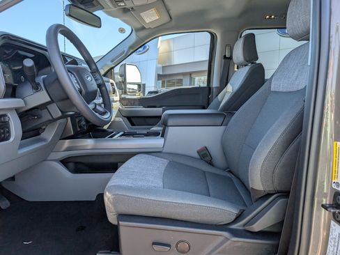 New 2026 Ford F250 XLT w/ XLT Premium Package image 18