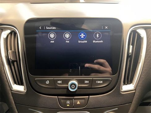 Used 2021 Chevrolet Malibu LT image 16