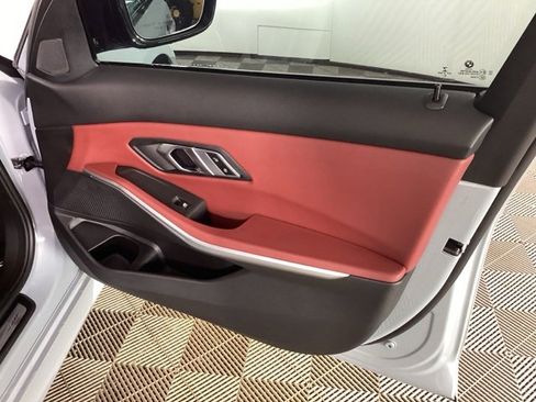 Used 2023 BMW 330i xDrive Sedan w/ M Sport Package image 21