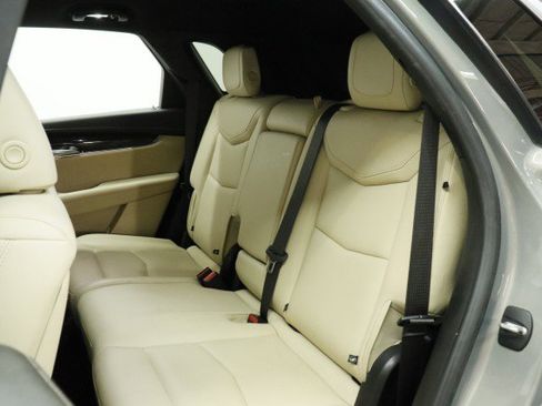 Used 2019 Cadillac XT5 FWD image 29