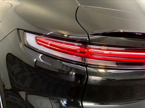 Used 2025 Porsche Cayenne Turbo image 30