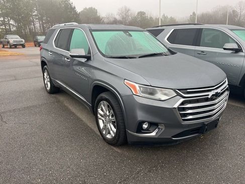 Used 2021 Chevrolet Traverse High Country image 1
