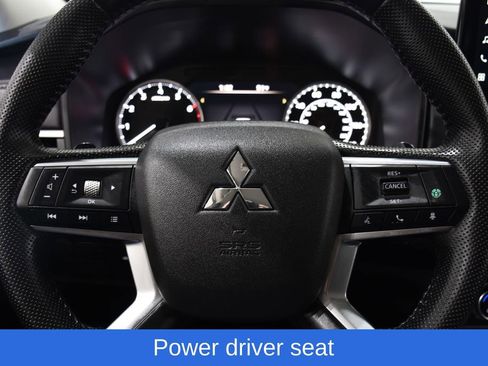 New 2025 Mitsubishi Outlander SE image 10