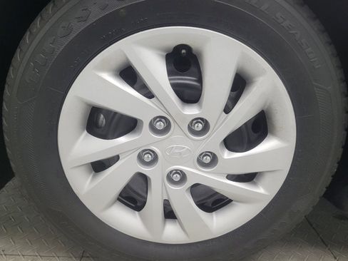 Used 2020 Hyundai Elantra SE w/ Cargo Package (C1) FWD image 31