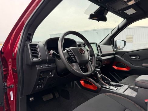 Used 2023 Nissan Frontier PRO-4X w/ Pro Convenience Package image 11