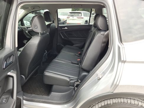 Used 2022 Volkswagen Tiguan SE image 26