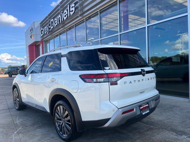 Used 2024 Nissan Pathfinder SL w/ SL Premium Package FWD image 2