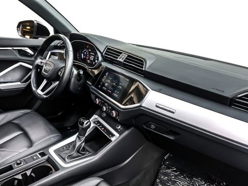 Used 2021 Audi Q3 2.0T Premium w/ Convenience Package image 16