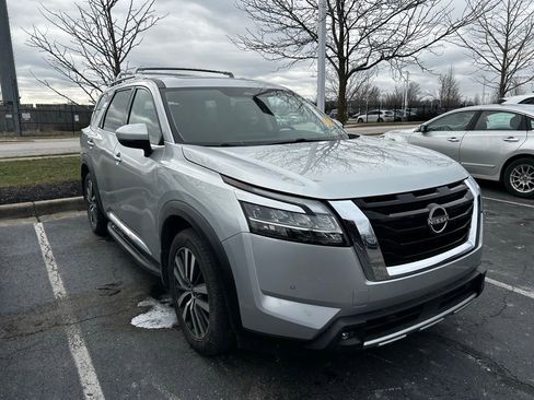 Used 2022 Nissan Pathfinder Platinum w/ Cargo Package image 1