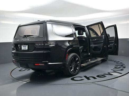 Used 2023 Jeep Grand Wagoneer Series II w/ Quick Order Packagew 28T image 26