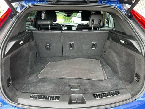 Used 2023 Cadillac XT4 Premium Luxury FWD image 8