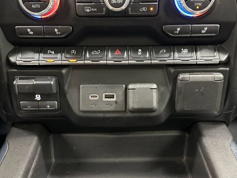 Used 2021 GMC Sierra 1500 Elevation w/ Preferred Package AWD/4WD image 31