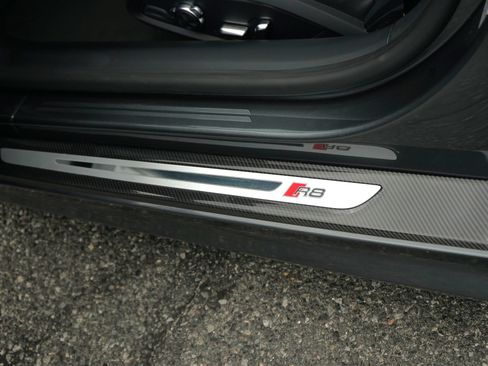 Used 2018 Audi R8 V10 plus AWD/4WD image 14