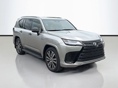 Used 2025 Lexus LX 600 4WD w/ Appearance Package image 3