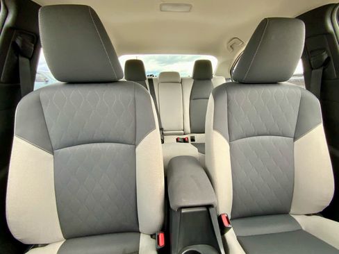 Used 2024 Toyota Corolla LE FWD image 28