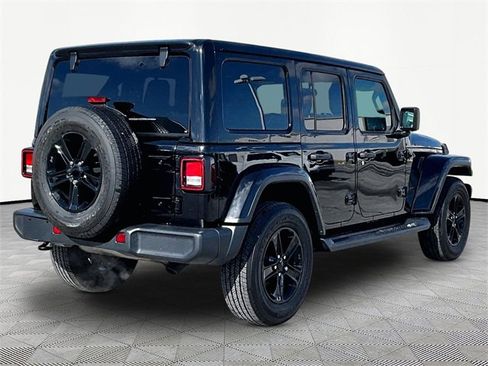 Used 2020 Jeep Wrangler Unlimited Sahara image 6