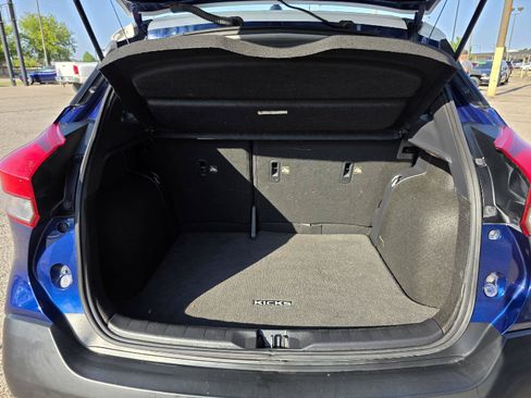 Used 2019 Nissan Kicks SR w/ SR Premium Package FWD image 29