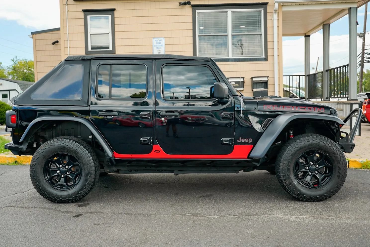 Used 2018 Jeep Wrangler Unlimited Rubicon AWD/4WD image 4