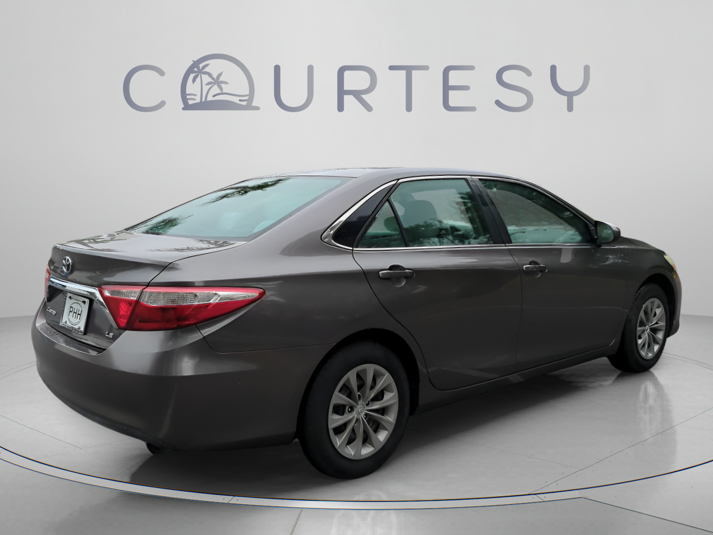 Used 2016 Toyota Camry LE FWD image 6