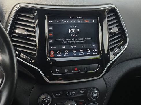 Used 2021 Jeep Cherokee Limited image 21