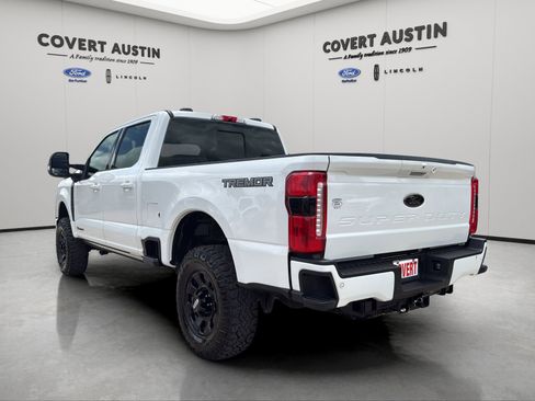 Used 2025 Ford F250 Lariat w/ Lariat Ultimate Package AWD/4WD image 3