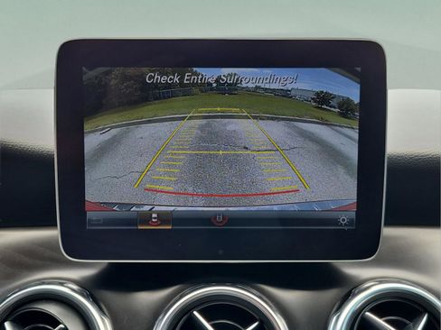 Used 2019 Mercedes-Benz GLA 250 4MATIC image 28