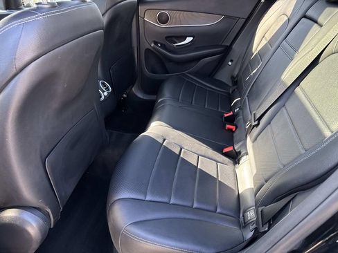 Used 2018 Mercedes-Benz GLC 300 4MATIC image 11