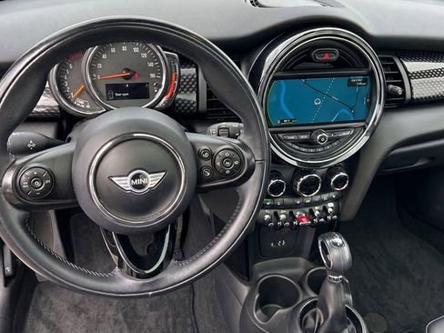 Used 2018 MINI Cooper S FWD image 3