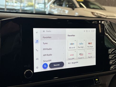 Used 2025 Toyota Camry SE image 16