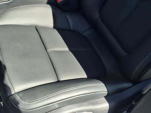 Used 2025 Porsche Macan image 5