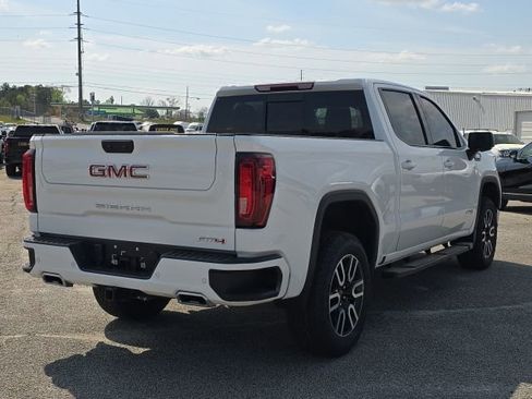 Used 2024 GMC Sierra 1500 AT4 w/ AT4 Preferred Package image 5
