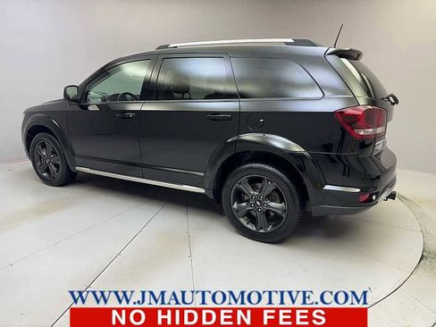 Used 2019 Dodge Journey Crossroad image 3