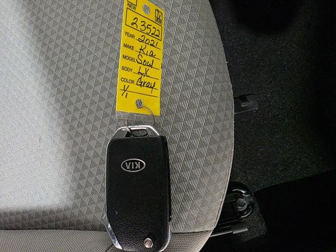 Used 2021 Kia Soul LX image 35