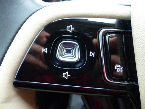 Used 2025 Lincoln Corsair Reserve w/ Equipment Group 202A image 25