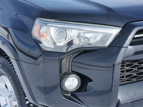 Used 2020 Toyota 4Runner SR5 Premium image 10