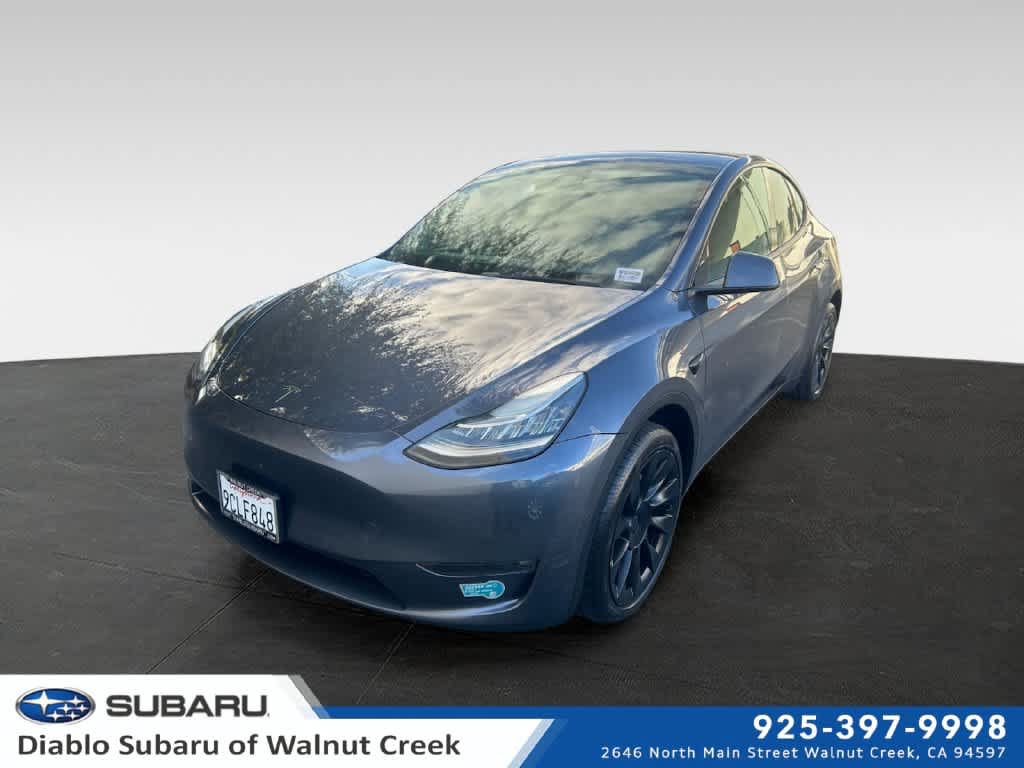 Used 2022 Tesla Model Y Long Range AWD/4WD image 1