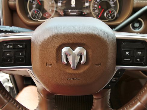 Used 2022 RAM 3500 Laramie w/ Body Color Bumper Group AWD/4WD image 27