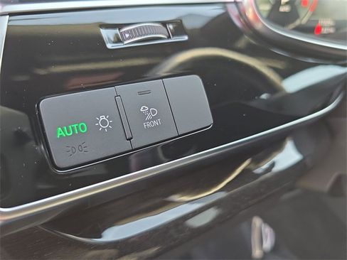 Used 2025 Audi Q7 2.0T Premium image 30