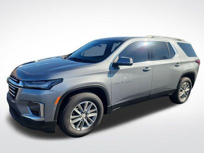 Used 2023 Chevrolet Traverse LT