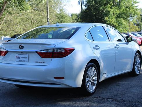 Used 2014 Lexus ES 300h w/ Luxury Package w/Bamboo Trim FWD image 8