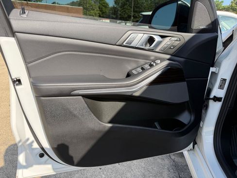 Used 2020 BMW X7 xDrive40i w/ Premium Package AWD/4WD image 16