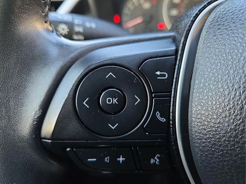 Used 2020 Toyota Corolla SE image 19