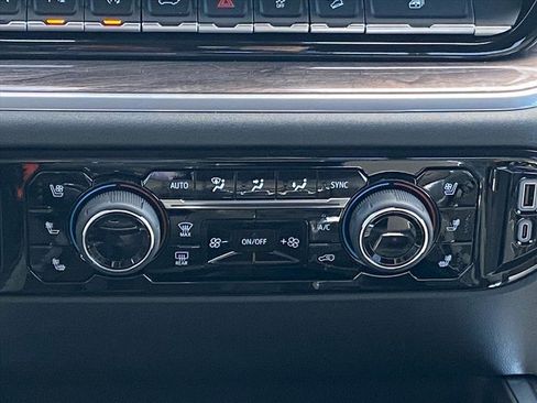 New 2026 Chevrolet Silverado 1500 LTZ w/ LTZ Premium Package image 11