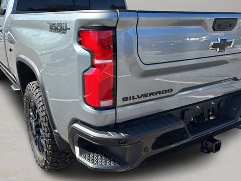 Used 2025 Chevrolet Silverado 2500 LTZ w/ LTZ Plus Package image 31