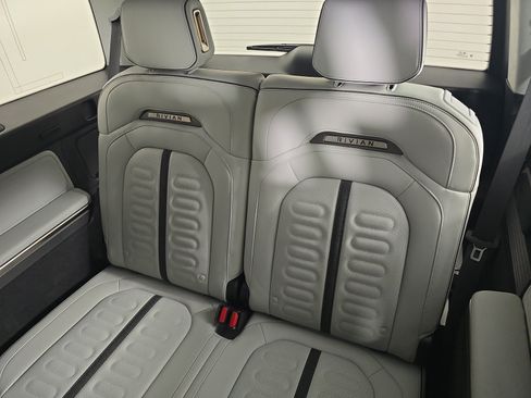 Used 2024 Rivian R1S Adventure AWD/4WD image 22