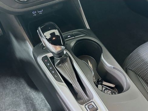 Used 2025 Buick Envista Preferred image 24